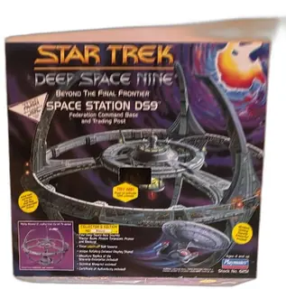 Star Trek Deep Space Nine DS9 Space Station Playmates 6251 Boxed 1994 Collecto